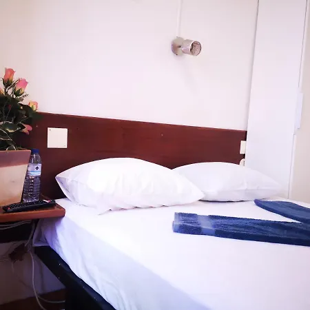 Hostel Benformoso 207 *
